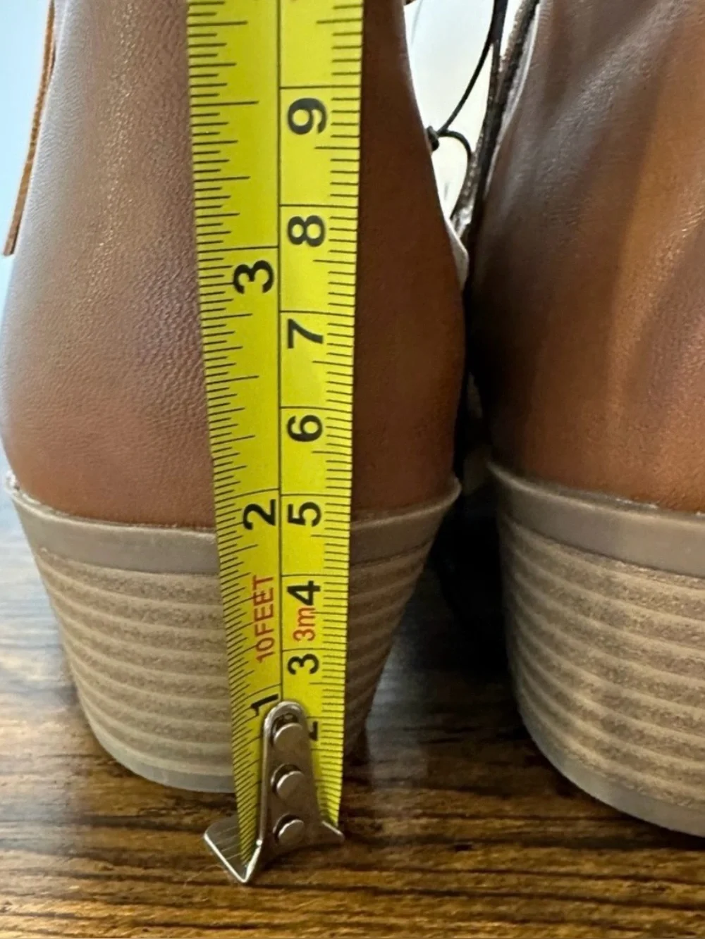 Arizona Camino Cognac Stacked Heel Booties NWT Size 8.5